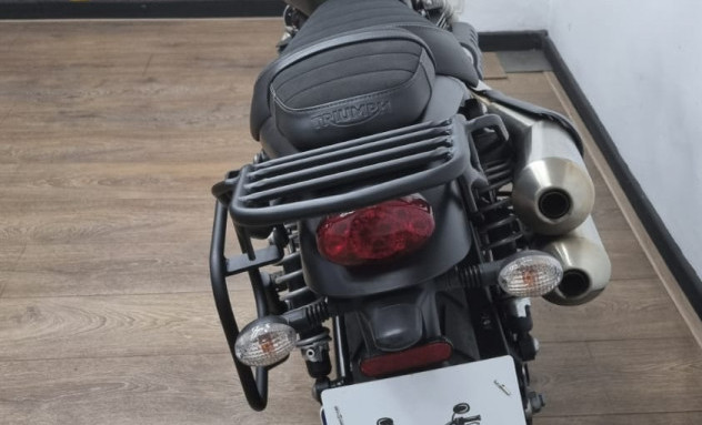 TRIUMPH STREET SCRAMBLER 900cc 2022 Gasolina-9